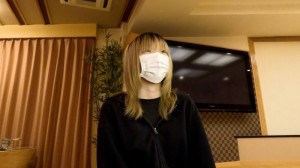 Asahi (18) Schlanke kleine Brüste, zweite Aufnahme aus einem anderen Winkel. Dieses Video enthält zwei Aufnahmen, in denen sie in der Bein-über-Kopf-Position gefickt wird und immer wieder kommt, sowie gerade eine anale Penetration.在线观看