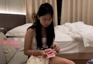 今天约了个刚刚成年的妹妹-熬夜波比