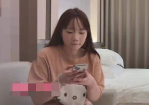 今天约到一位在校兼职下水的学生妹-文哥