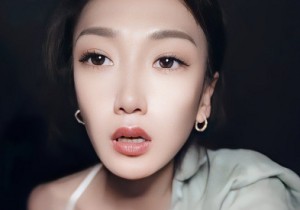 露脸女神多乙积极的车震实习生