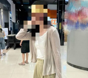 姐姐喝醉被我偷偷的抽插无奈中途姐姐醒来反抗